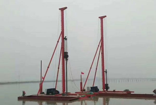 水上光伏打樁機